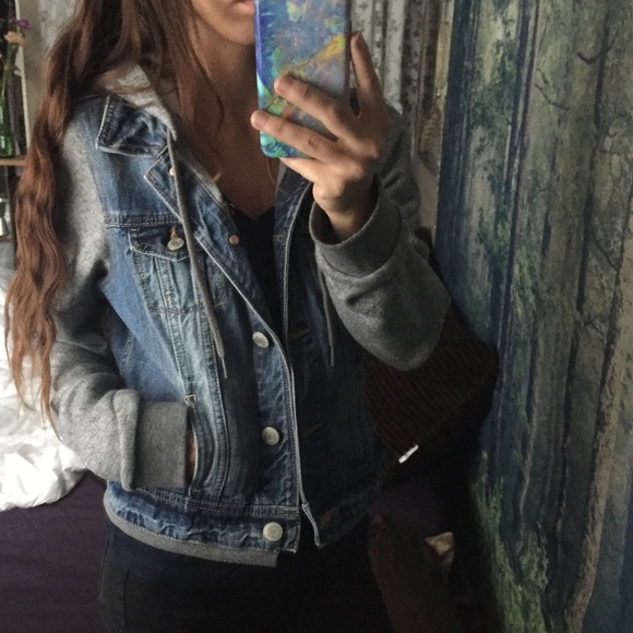 American Eagle Outfitters Tops - American Eagle jean sweatshirt jacket